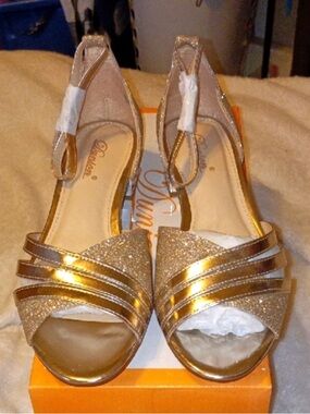Dunion Women's Gold Glitter Peep-Toe Ankle Strap Heels Sz 8.5